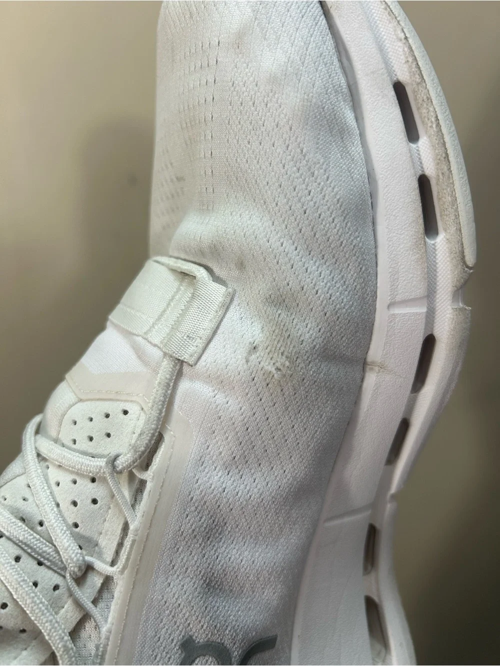 Men’s On Running CloudNova 2 White Running Sneakers Size 11